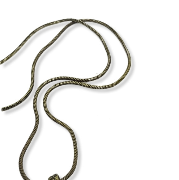 PREMIER DESIGNS ORNATE DOUBLE SIDED PENDANT & ANTIQUE BRASS SNAKECHAIN NECKLACE - Picture 6 of 7